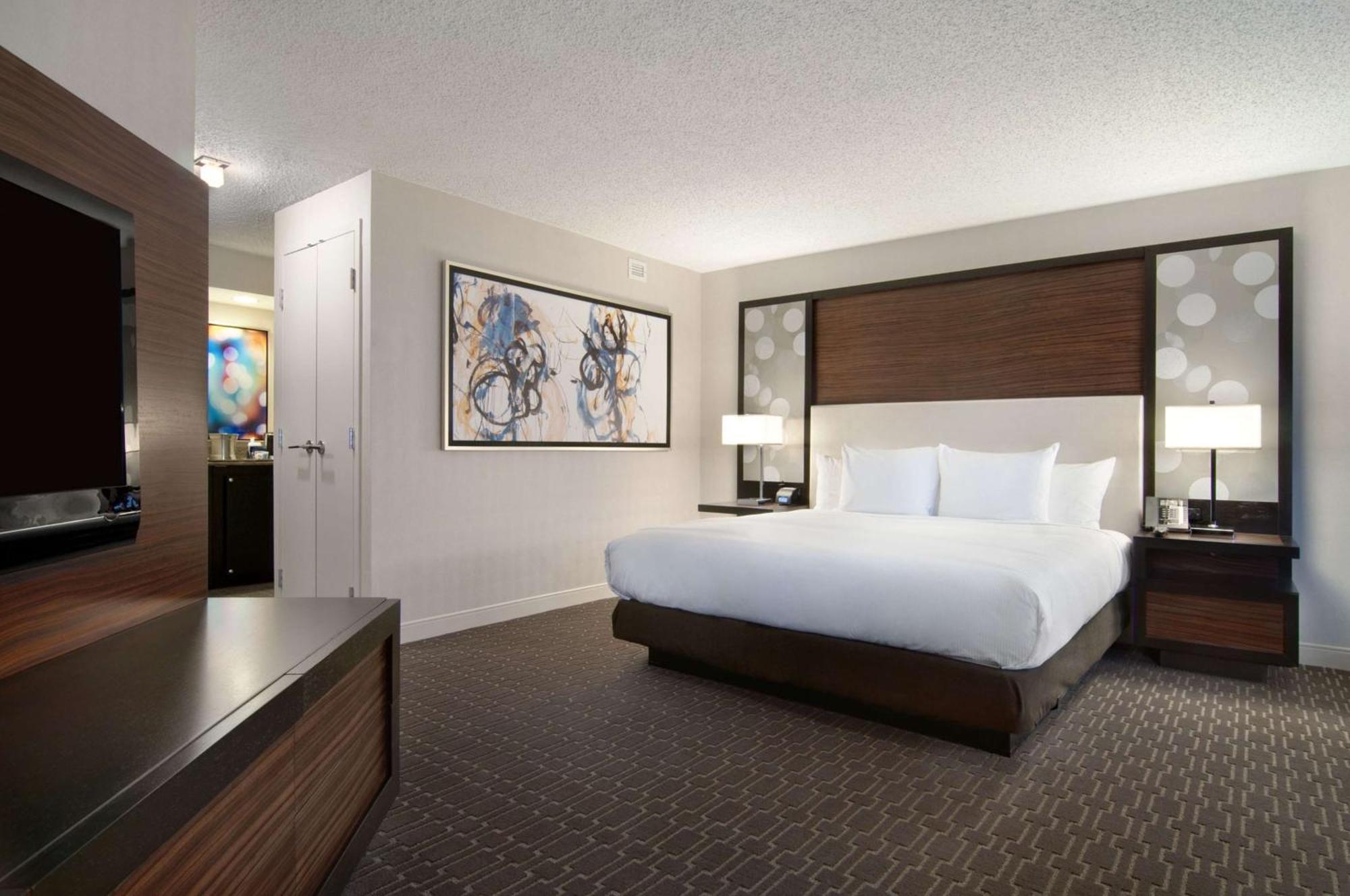 Hilton Atlanta Airport Hotel Bagian luar foto